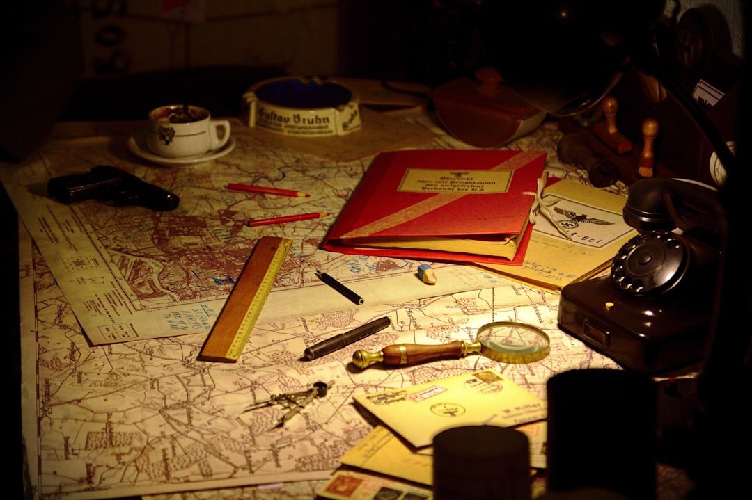 detective story plot